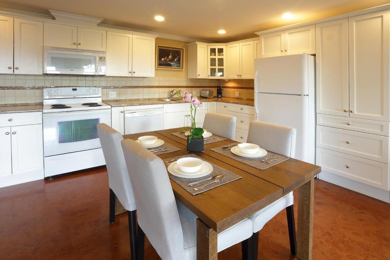 Lovely J Home -Stunning River View Cozy Two Bedroom Private Suite นิวเวสต์มินสเตอร์ ภายนอก รูปภาพ
